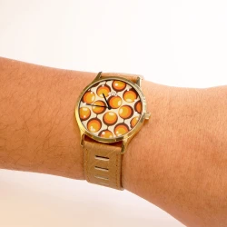 Portée Face - Montre Écoresponsable eHo - Sixties -  Maron Bulle